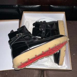 Christian Louboutin Kicko Crepe Flat